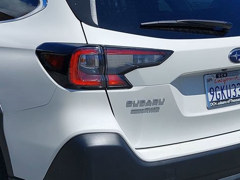 Used 2023 Subaru Outback Premium image 11