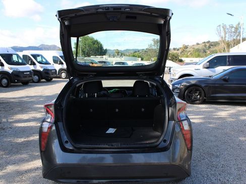 Used 2017 Toyota Prius Three w/ Carpet Mat Package FWD image 10