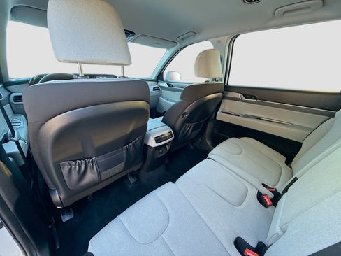 Used 2020 Hyundai Palisade SE image 24