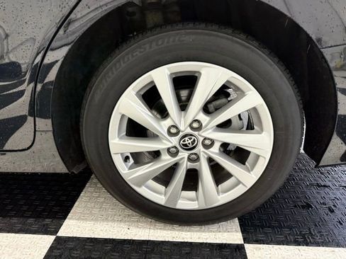 Used 2024 Toyota Camry LE image 10