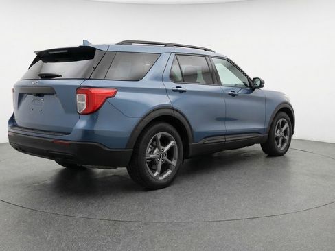 Used 2024 Ford Explorer Limited RWD image 9