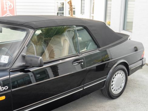 Used 1988 Saab 900 Turbo image 12