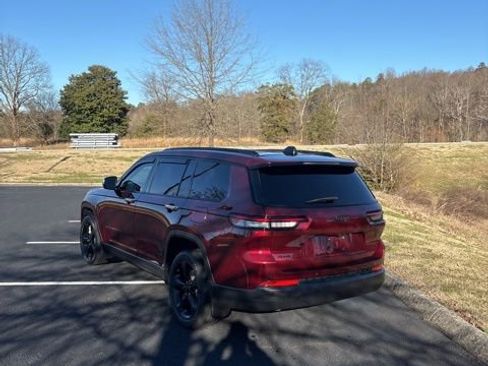 Used 2024 Jeep Grand Cherokee L Altitude image 3