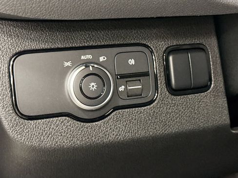 Used 2026 Mercedes-Benz Sprinter 2500 image 11