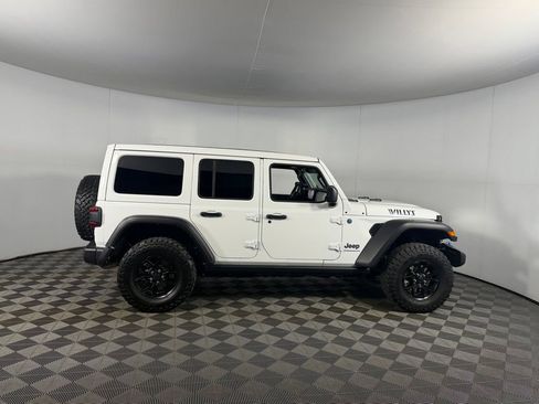 Used 2024 Jeep Wrangler Unlimited AWD/4WD image 5