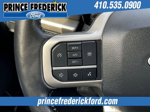Used 2024 Ford Expedition XLT image 17