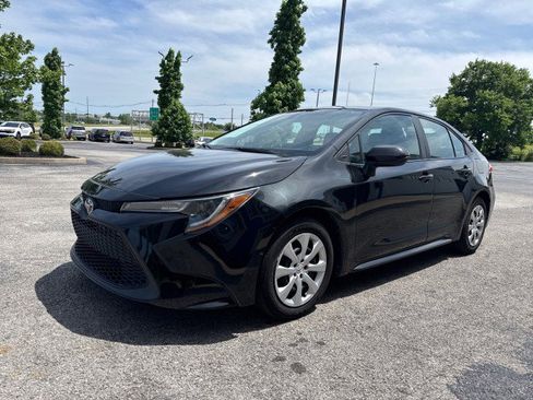Used 2022 Toyota Corolla LE FWD image 15