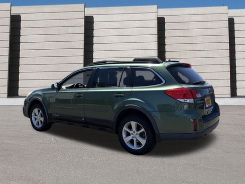 Used 2014 Subaru Outback 2.5i Premium AWD/4WD image 3