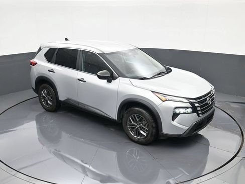 Certified 2024 Nissan Rogue S FWD image 24