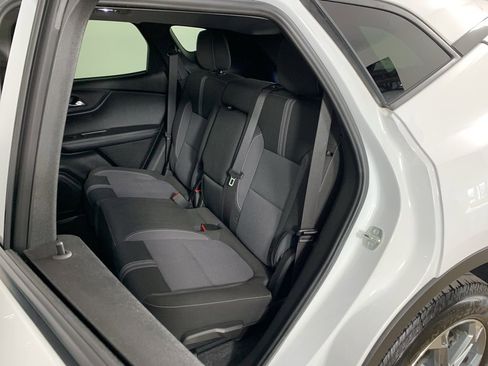 Used 2025 Chevrolet Blazer LT image 30