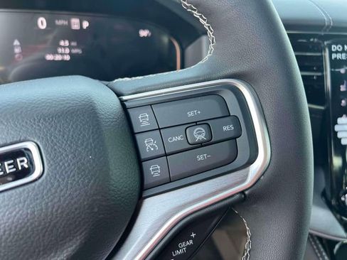 New 2026 Jeep Grand Wagoneer Limited AWD/4WD image 12