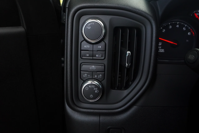 Used 2024 GMC Sierra 1500 Pro w/ Pro Value Package AWD/4WD image 17