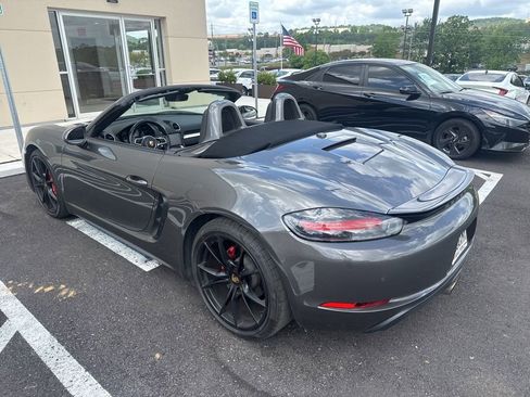 Used 2017 Porsche 718 Boxster S RWD image 4