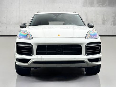Used 2019 Porsche Cayenne S image 2