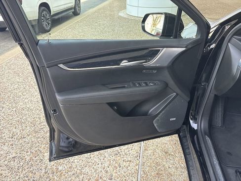 Certified 2025 Cadillac XT5 Premium Luxury FWD image 23