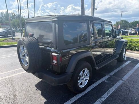 Used 2019 Jeep Wrangler Unlimited Sport S AWD/4WD image 4