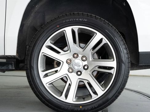 Used 2020 Cadillac Escalade ESV Premium Luxury image 5