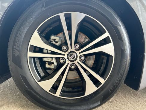 Used 2022 Nissan Sentra SV FWD image 23