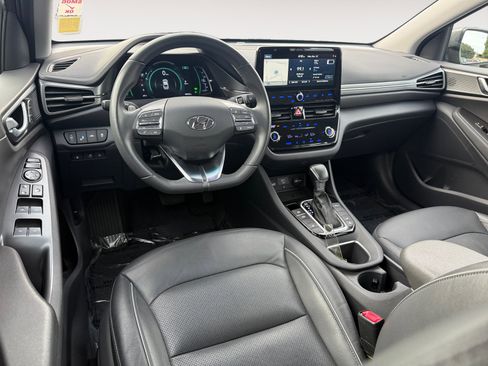 Used 2020 Hyundai Ioniq Limited image 19