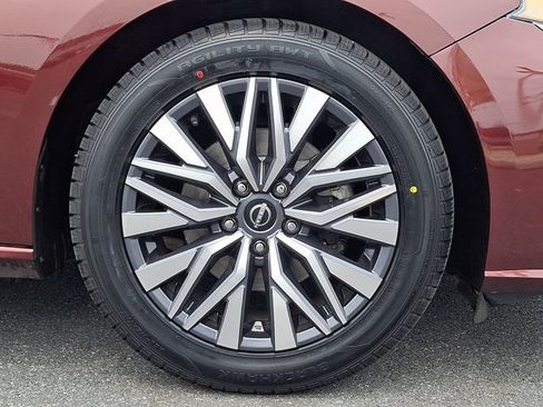 Used 2023 Nissan Altima 2.5 SV FWD image 8