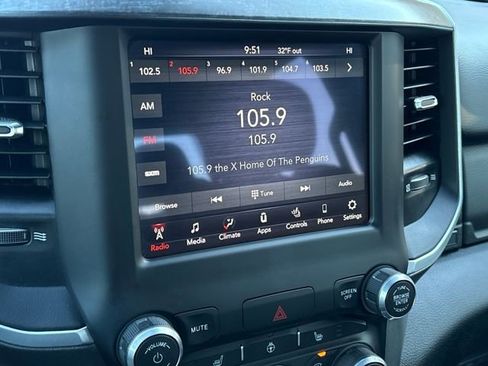 Used 2021 RAM 1500 Big Horn image 15