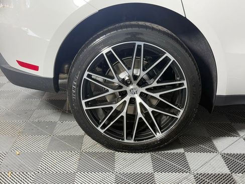 New 2026 Porsche Macan image 13