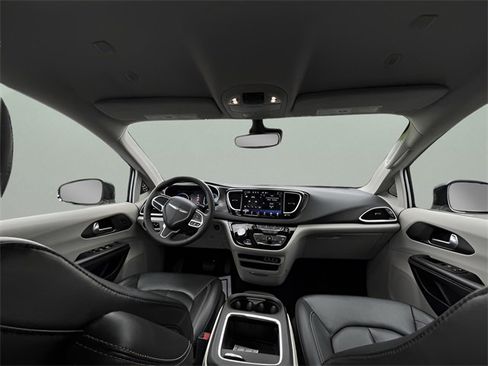 Used 2024 Chrysler Pacifica Touring-L image 31