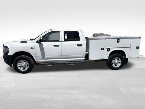 Used 2019 RAM 2500 Tradesman AWD/4WD image 2