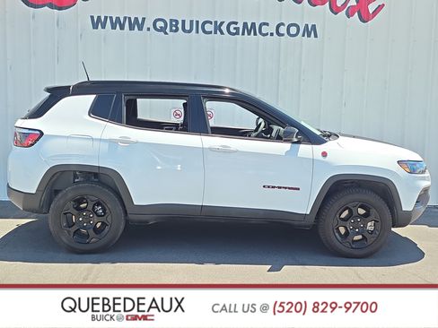 Used 2023 Jeep Compass Trailhawk AWD/4WD image 8