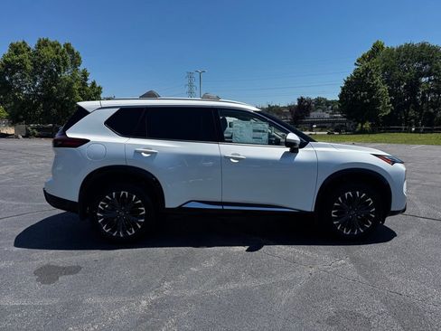 New 2026 Nissan Rogue Platinum AWD/4WD image 8