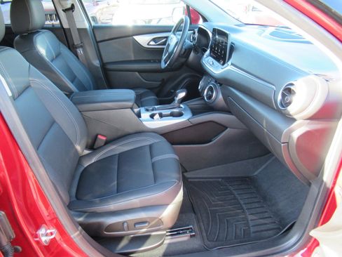 Used 2023 Chevrolet Blazer LT FWD image 9