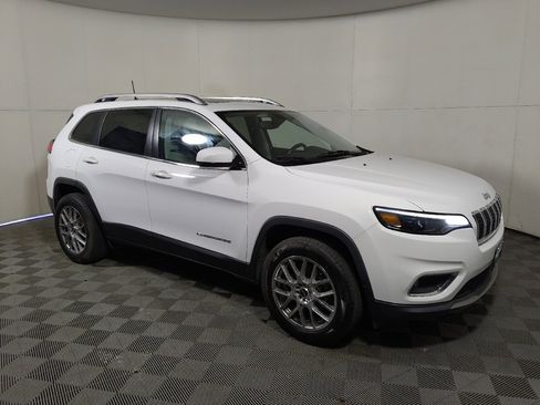 Used 2019 Jeep Cherokee Limited w/ Trailer Tow Group AWD/4WD image 11