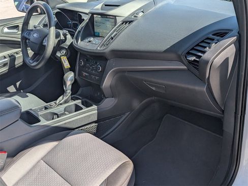 Used 2018 Ford Escape SE w/ Ford Safe & Smart Package image 17
