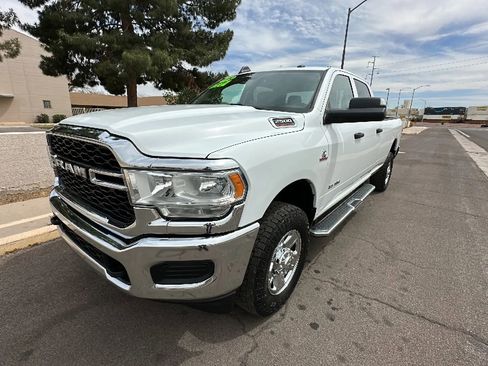 Used 2020 RAM 2500 Tradesman w/ Chrome Appearance Group AWD/4WD image 10