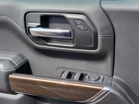 Used 2019 Chevrolet Silverado 1500 RST AWD/4WD image 16