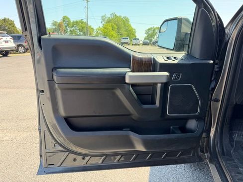 Used 2019 Ford F150 Lariat AWD/4WD image 13