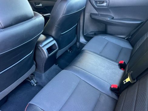 Used 2016 Toyota Camry SE image 14