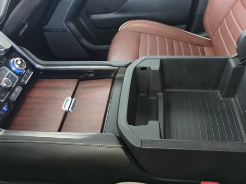 Used 2023 GMC Yukon XL Denali Ultimate AWD/4WD image 31