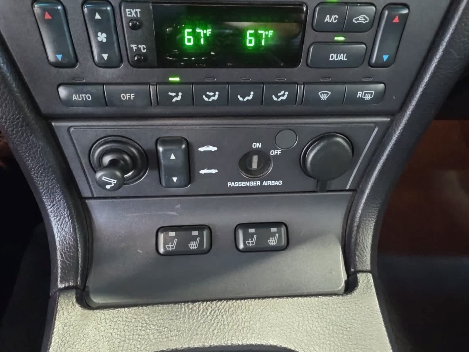 Used 2003 Ford Thunderbird RWD image 25