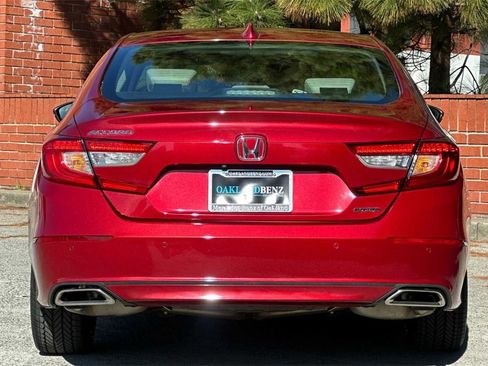 Used 2018 Honda Accord Touring image 5