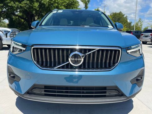 Used 2025 Volvo XC40 B5 Ultra w/ Climate Package AWD/4WD image 2