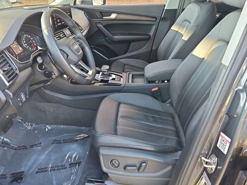 Used 2022 Audi Q5 2.0T Premium w/ Convenience Package image 11