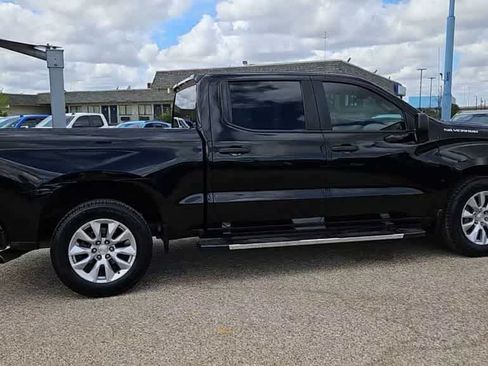 Used 2022 Chevrolet Silverado 1500 Custom w/ Safety Confidence Package RWD image 8
