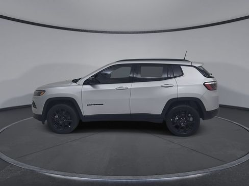New 2026 Jeep Compass Latitude AWD/4WD image 9