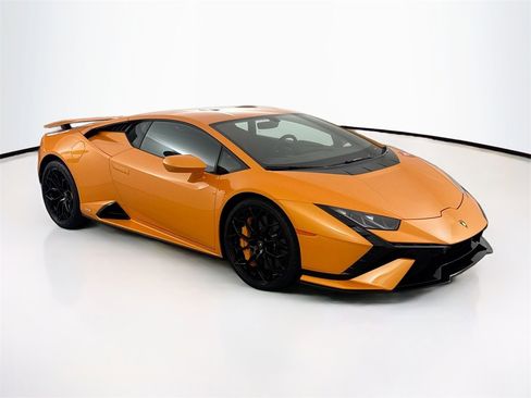 Used 2023 Lamborghini Huracan Tecnica image 3