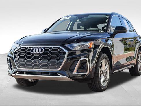 Certified 2023 Audi Q5 e Premium Plus w/ Premium Plus Package AWD/4WD image 6
