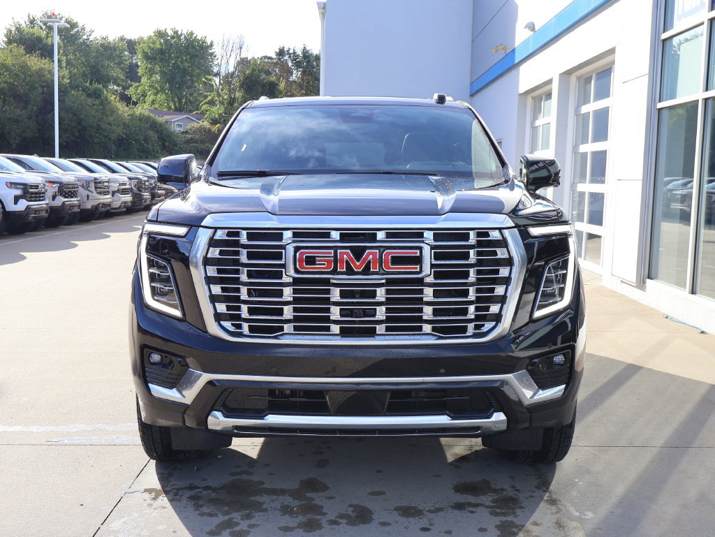 New 2026 GMC Yukon Denali w/ Denali Reserve Package AWD/4WD image 5
