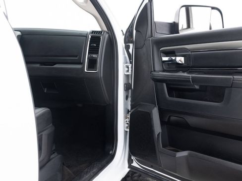 Used 2015 RAM 1500 Sport AWD/4WD image 32