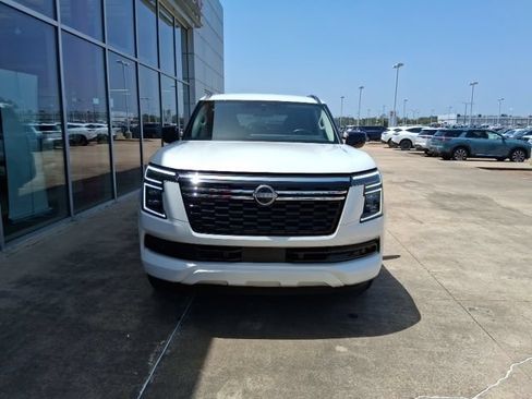 Certified 2025 Nissan Armada SV RWD image 3