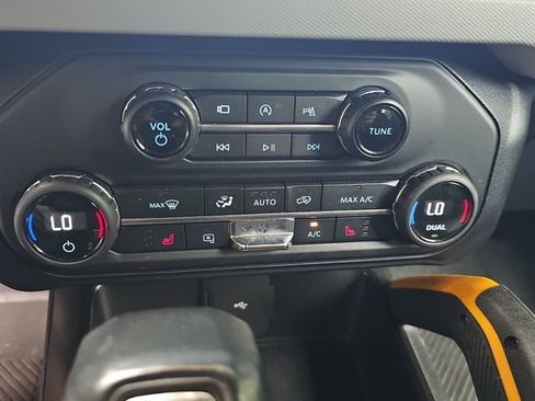 Used 2021 Ford Bronco Badlands AWD/4WD image 32